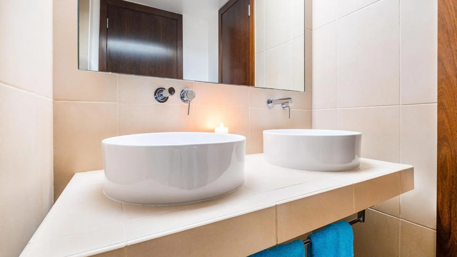 Stylish Salgados Escape Apartment Albufeira
