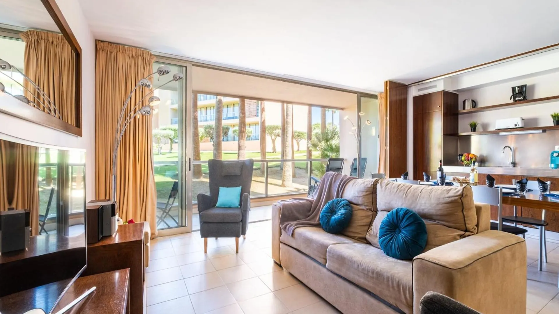 Stylish Salgados Escape Apartment Albufeira