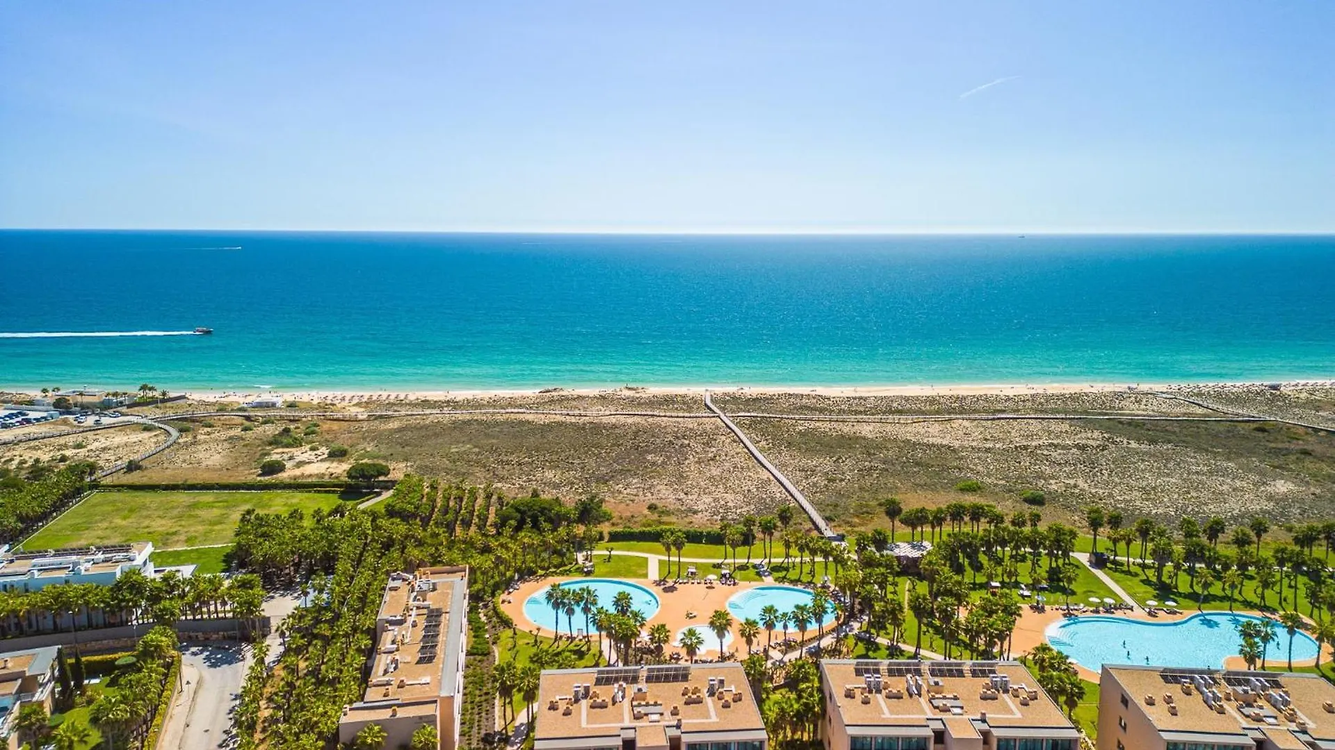 Stylish Salgados Escape Apartment Albufeira