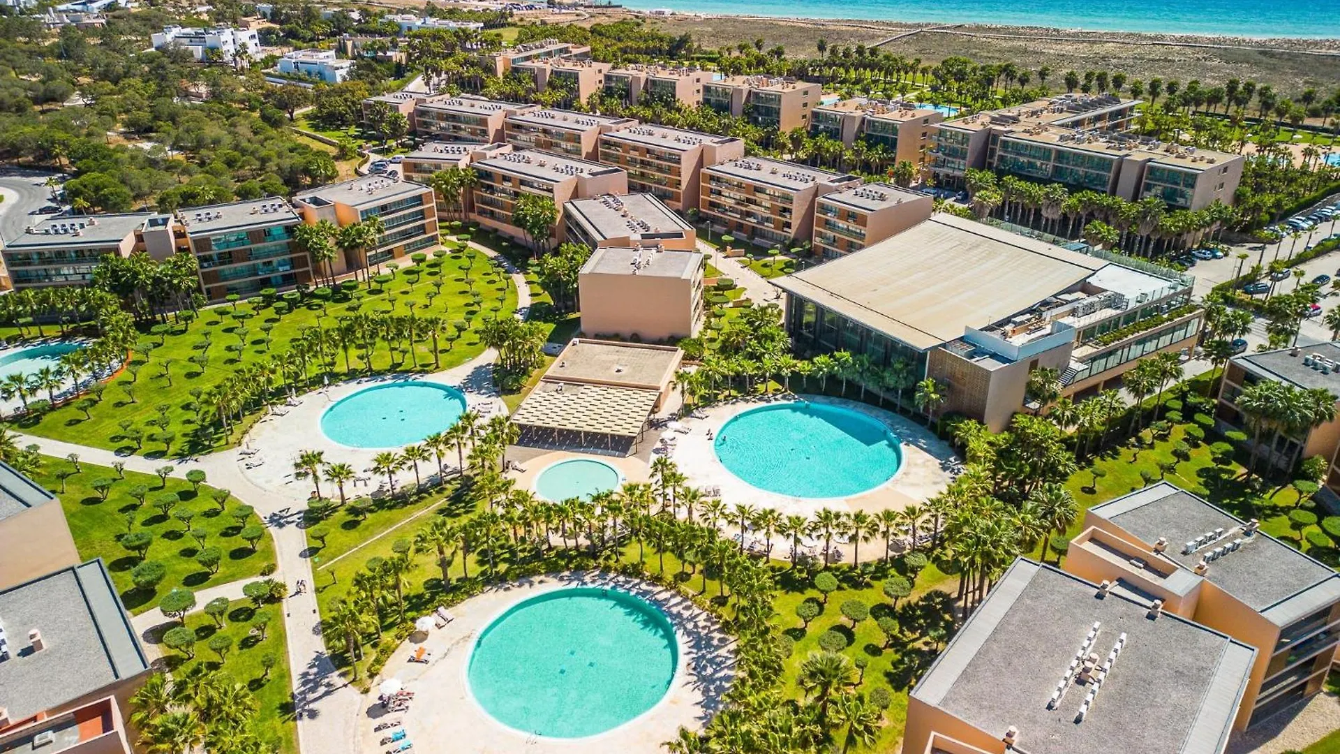 Stylish Salgados Escape Apartment Albufeira